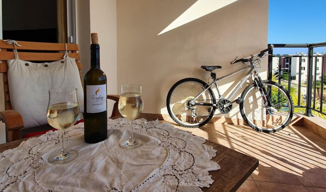 Petras Cozy Nest, 1-Bedroom Apt., Paphos-Universal 外观 照片