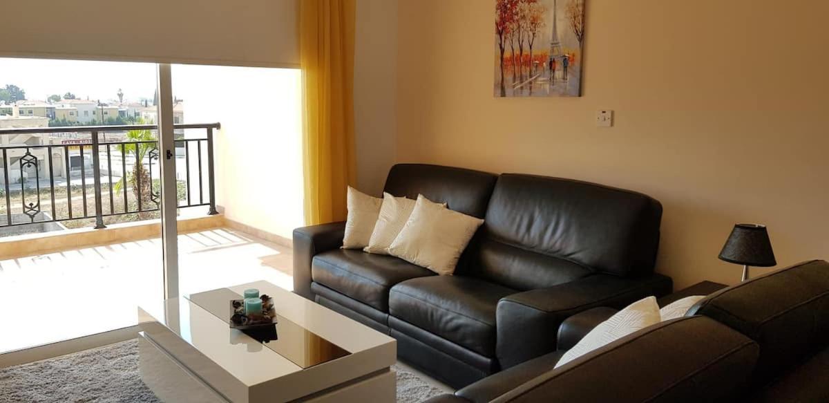 Petras Cozy Nest, 1-Bedroom Apt., Paphos-Universal 外观 照片
